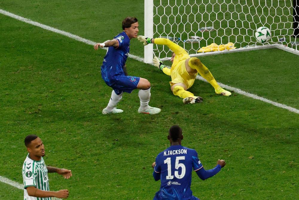 英超半场：阿德利、亚当斯破门，伯恩茅斯暂2-1桑德兰